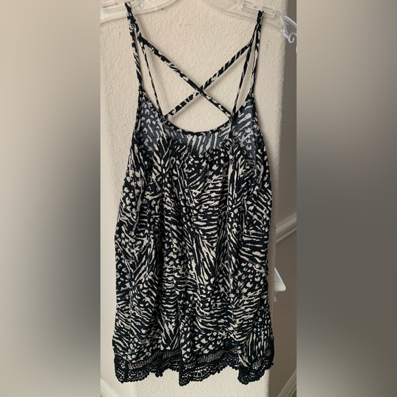 3 Medium tops. Good condition. (T5) - Picture 1 of 6